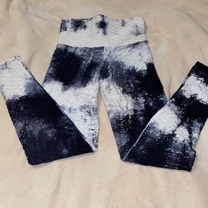 Blue Body Brazil Vert Tie Dye Scrunch Butt leggings